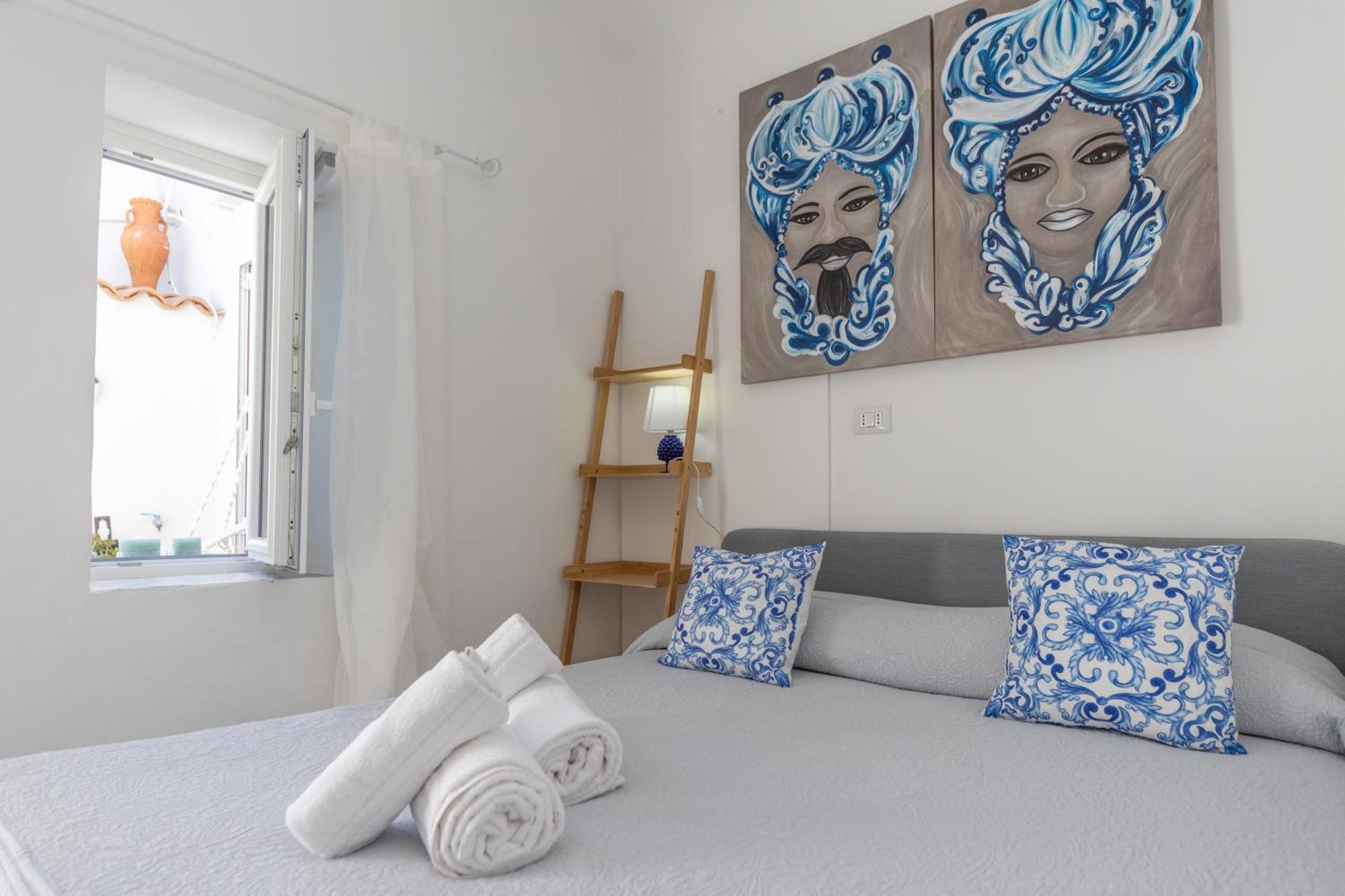 Small Double Room,1666636957:JPEG