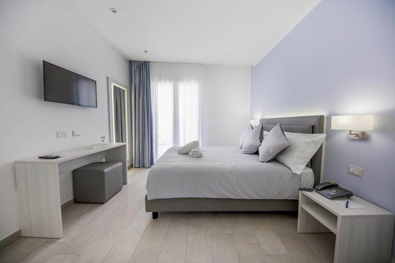 Double Room Balcony,662783004:JPEG