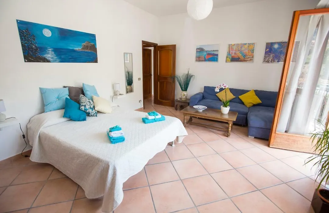 Mia Guesthouse-1