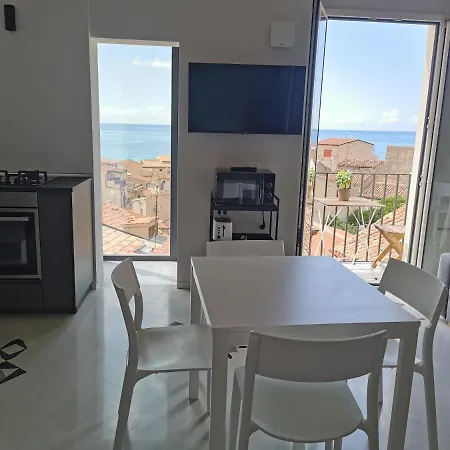IDDA, Vista Mozzafiato e Mare Dentro Casa-2
