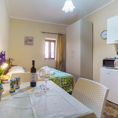 Domus Aurea Apartment Cefalu-2