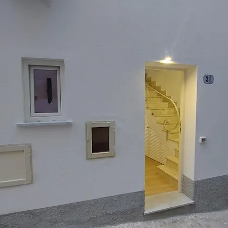 Marina House-3