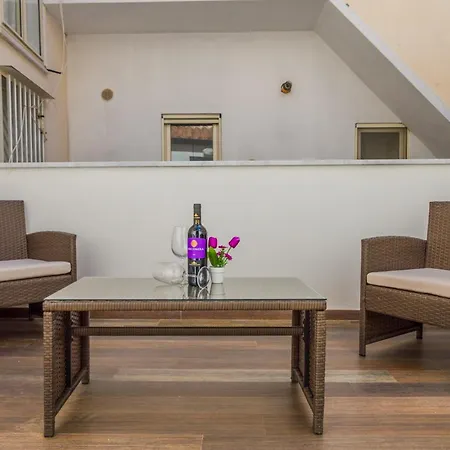 Suite Bordonaro Apartments-3