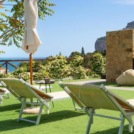 Pater Meus Suites - Sea View, Pool & Parking-3
